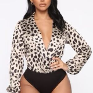 Fashion Nova Animal Print V-Neck Bodysuit
